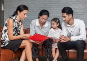 Crafting Effective Co-Parenting Arrangements with the Help of Family Law Lawyers